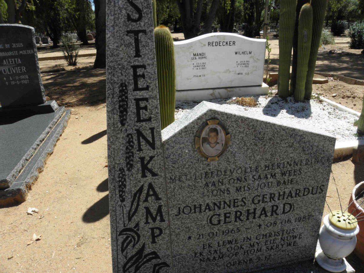 STEENKAMP Johannes Gerhardus 1965-1987