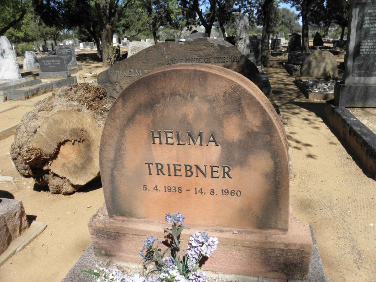 TRIEBNER Helma 1938-1960