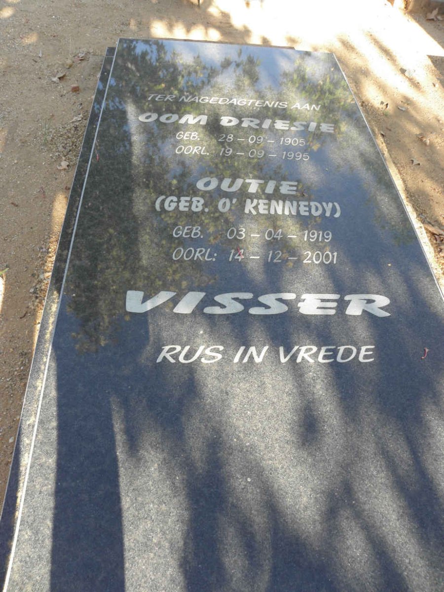 VISSER Driesie 1905-1995 &amp; Outie O'KENNEDY 1919-2001