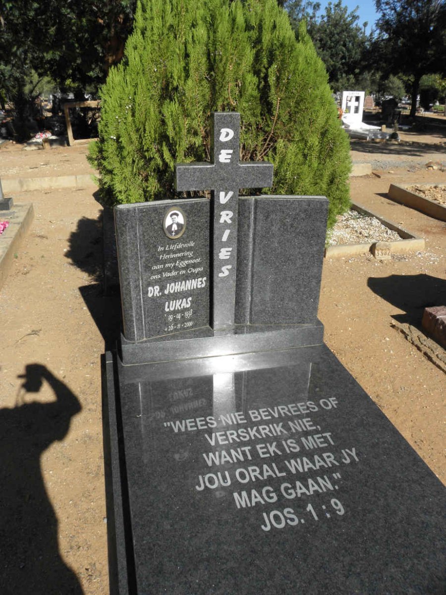VRIES Johannes Lukas, de 1938-2000