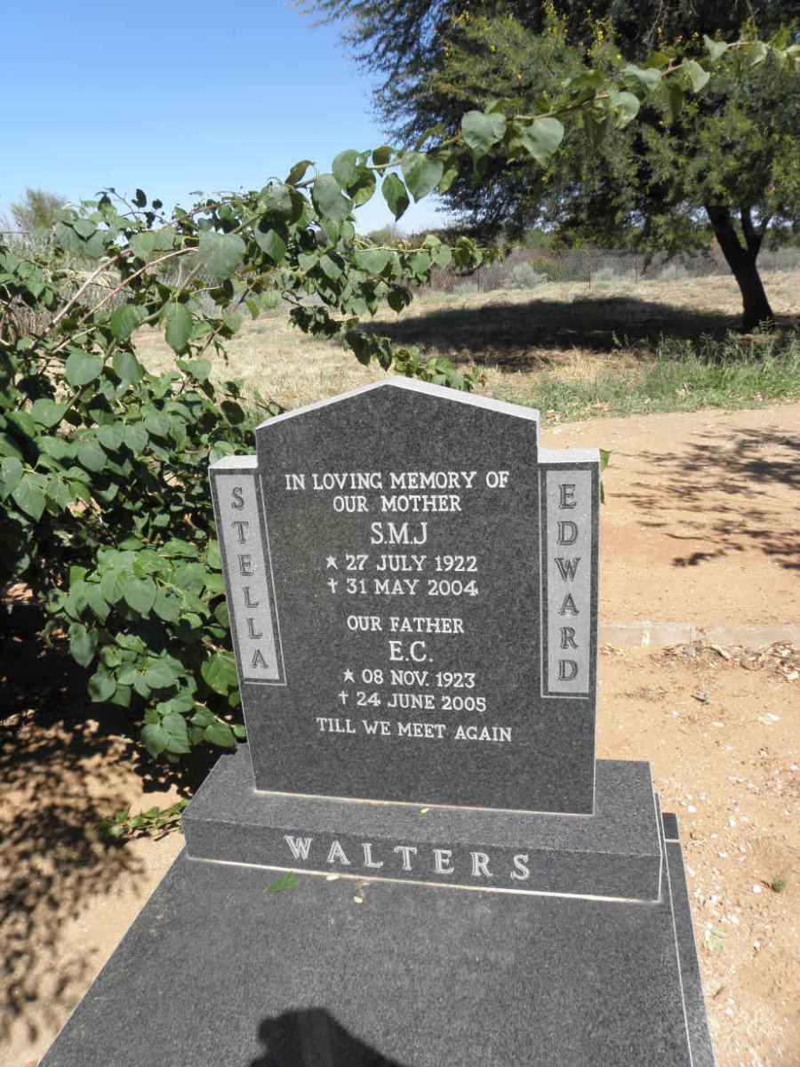 WALTERS E.C. 1923-2005 &amp; S.M.J. 1922-2004