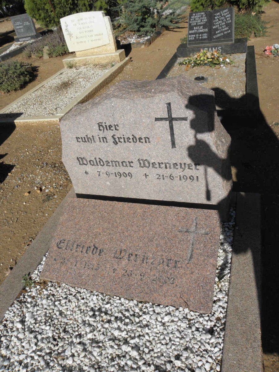 WERNEYER Waldemar 1909-1991 &amp; Elfriede 1915-2003