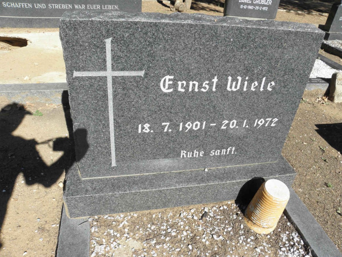 WIELE Ernst 1901-1972
