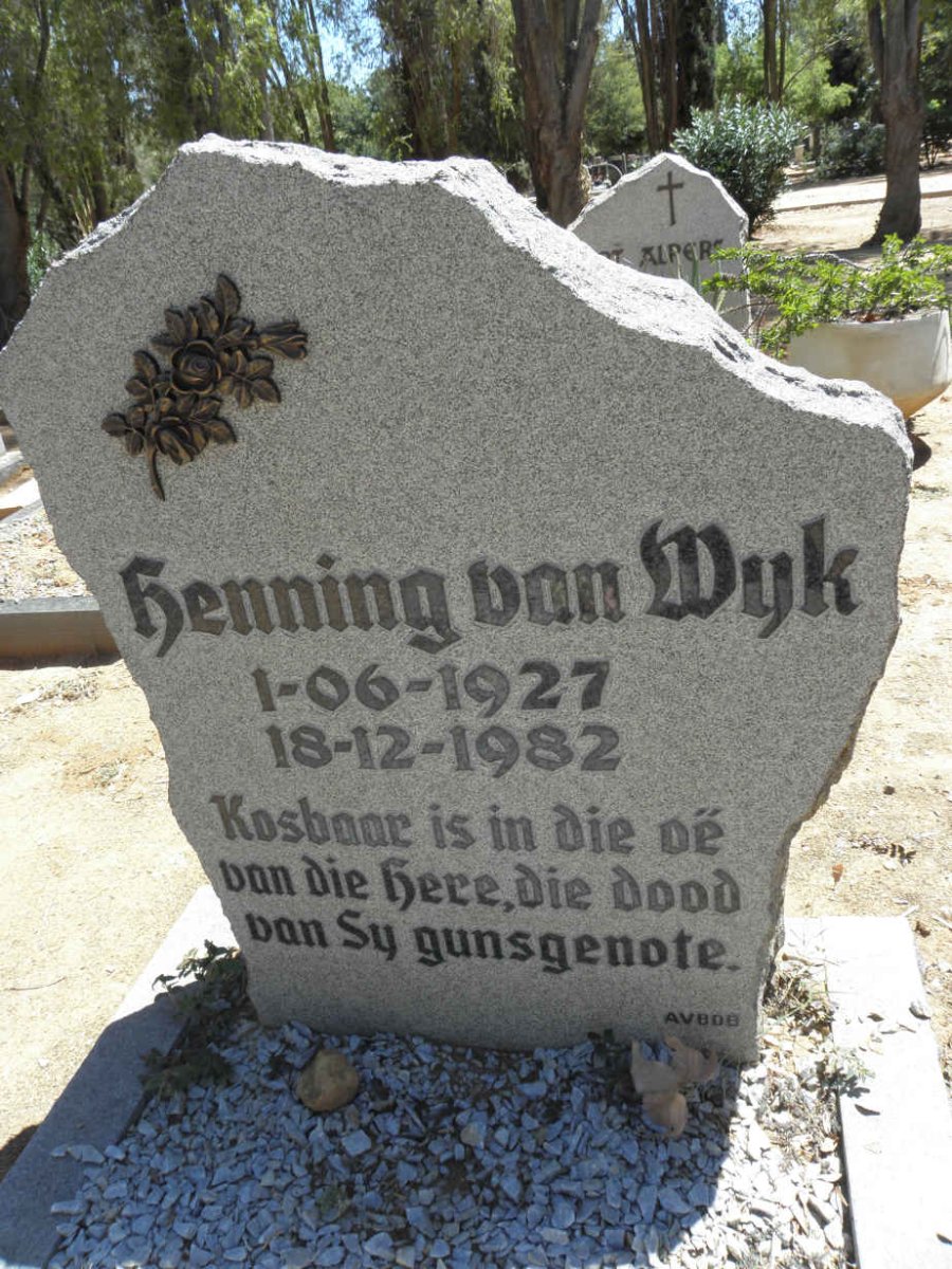 WYK Henning, van 1927-1982