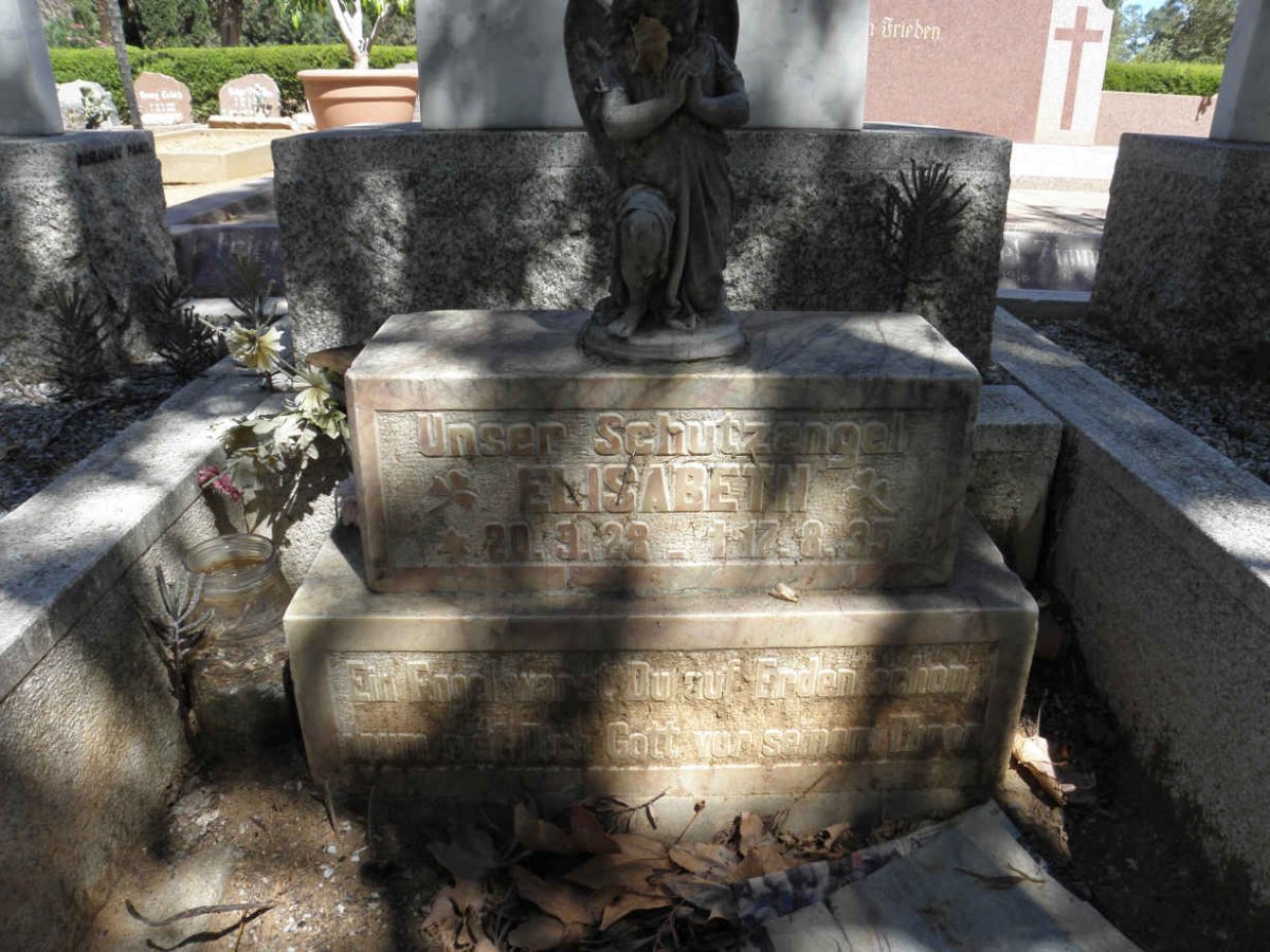 ? Elizabeth 1928-1935