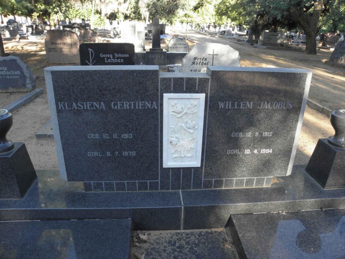 ? Willem Jacobus 1912-1994 &amp; Klasiena Gertiena 1913-1970