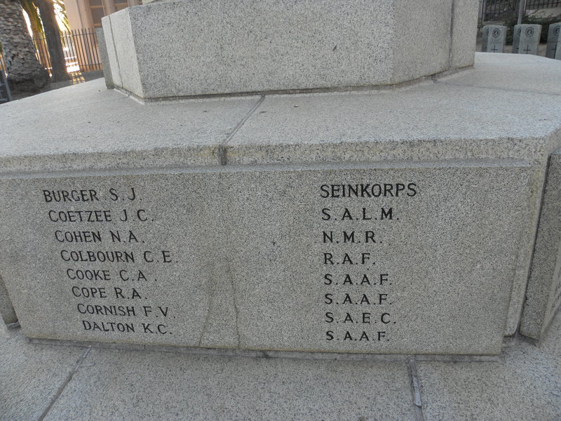 06. War Memorial 