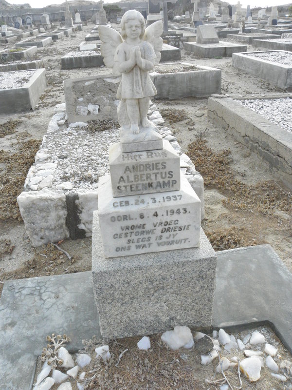 STEENKAMP Andries Albertus 1937-1943