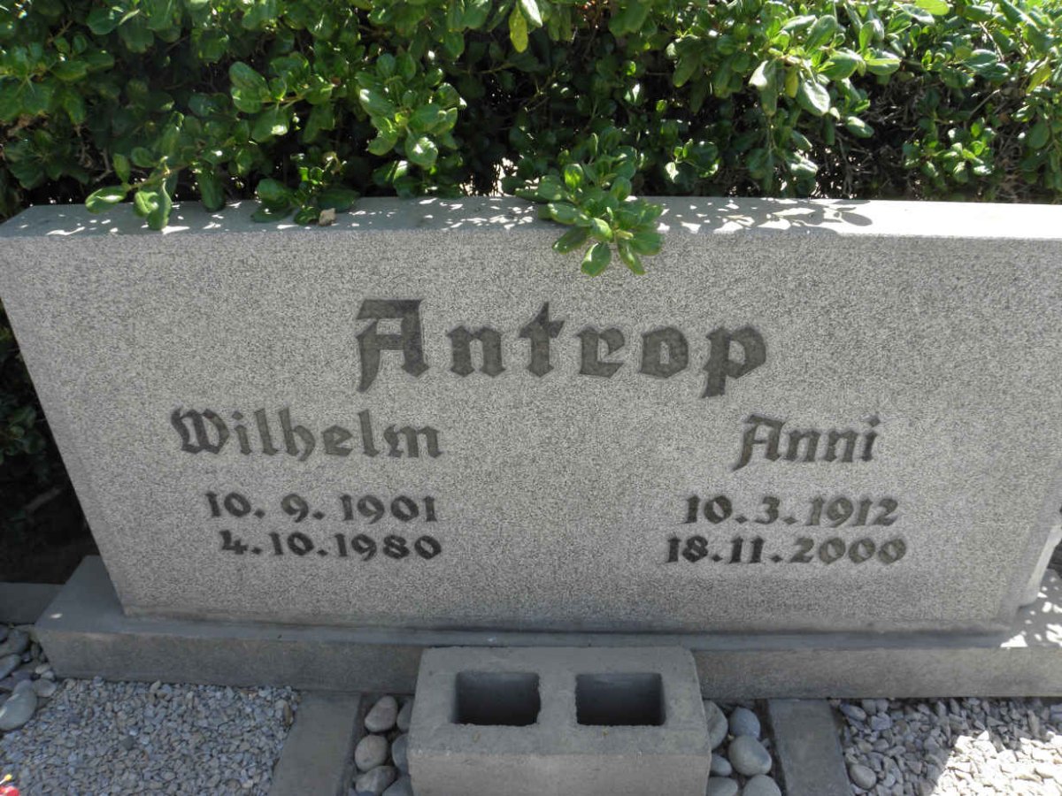 ANTROP Wilhelm 1901-1980 &amp; Anni 1912-2000