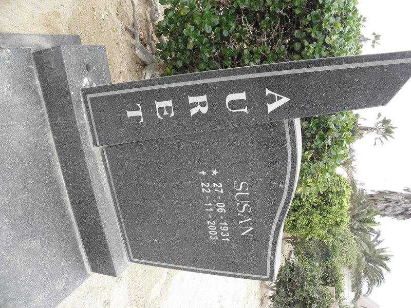 AURET Susan 1931-2003