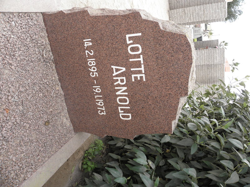 ARNOLD Lotte 1895-1973