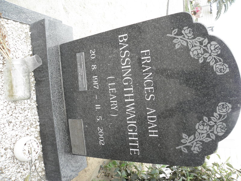 BASSINGTHWAIGHTE Douglas Dennis 1917-1997 &amp; Frances Adah LEARY 1917-2002