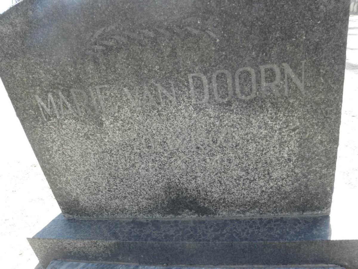 DOORN Marie, van