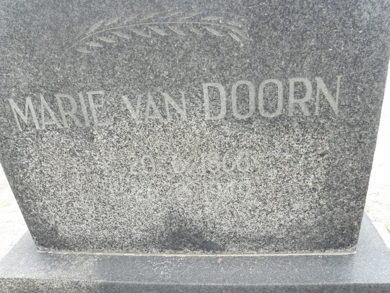 DOORN Marie, van 1868-1949 :: LORCK Ingeborg nee SCHUYLING VAN DOORN 1904-1990