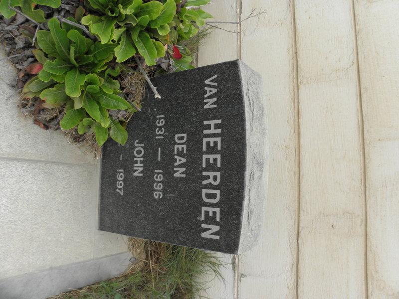 HEERDEN Dean, van 1931-1996 :: VAN HEERDEN John ?-1997