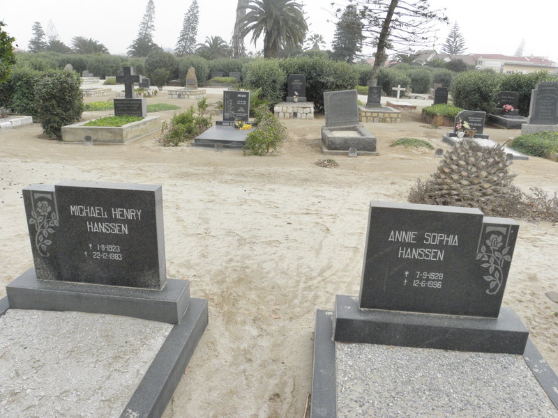 HANSSEN Michael Henry 1923-1983 &amp; Annie Sophia 1928-1996