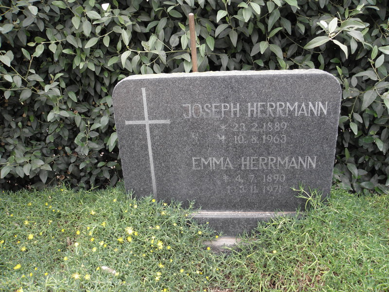 HERMANN Joseph 1889-1963 &amp; Emma 1890-1971