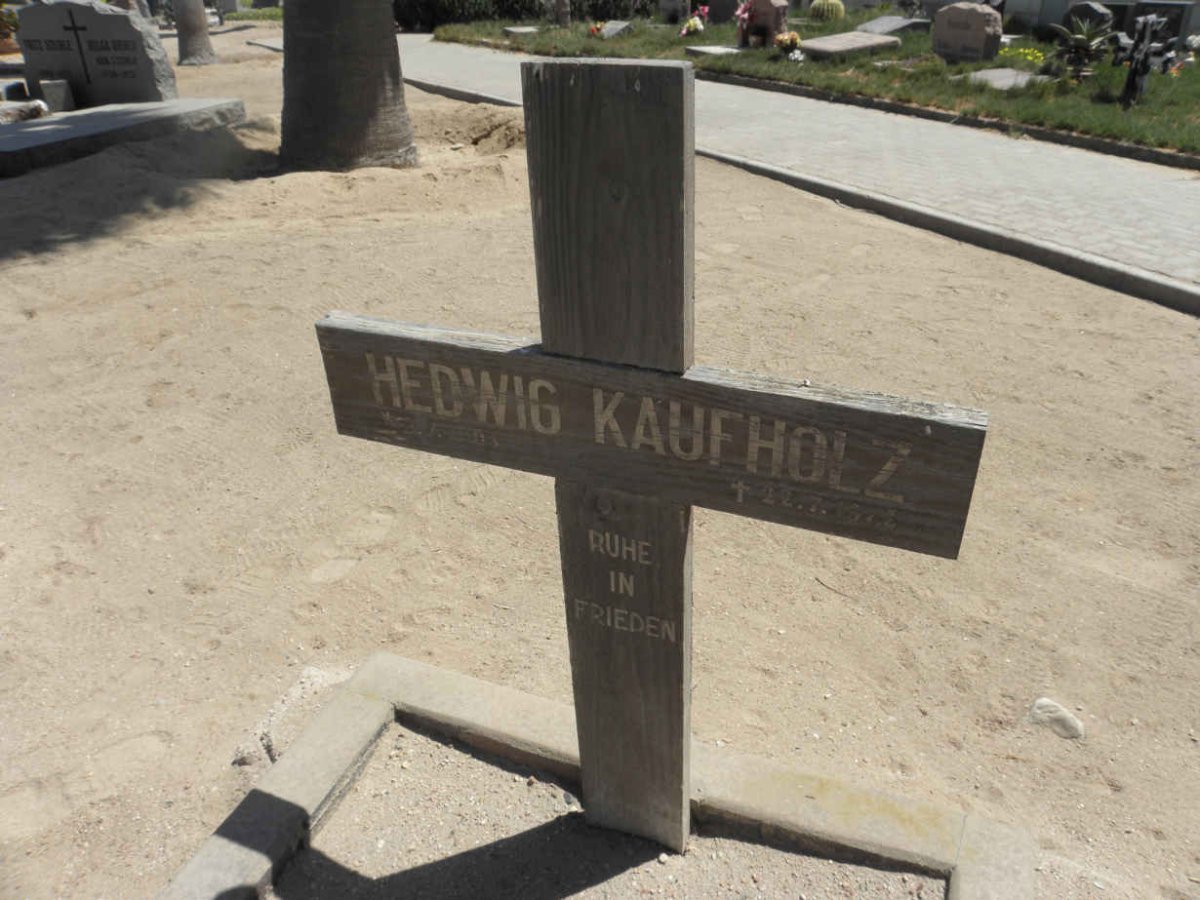 KAUFHOLZ Hedwig -1972