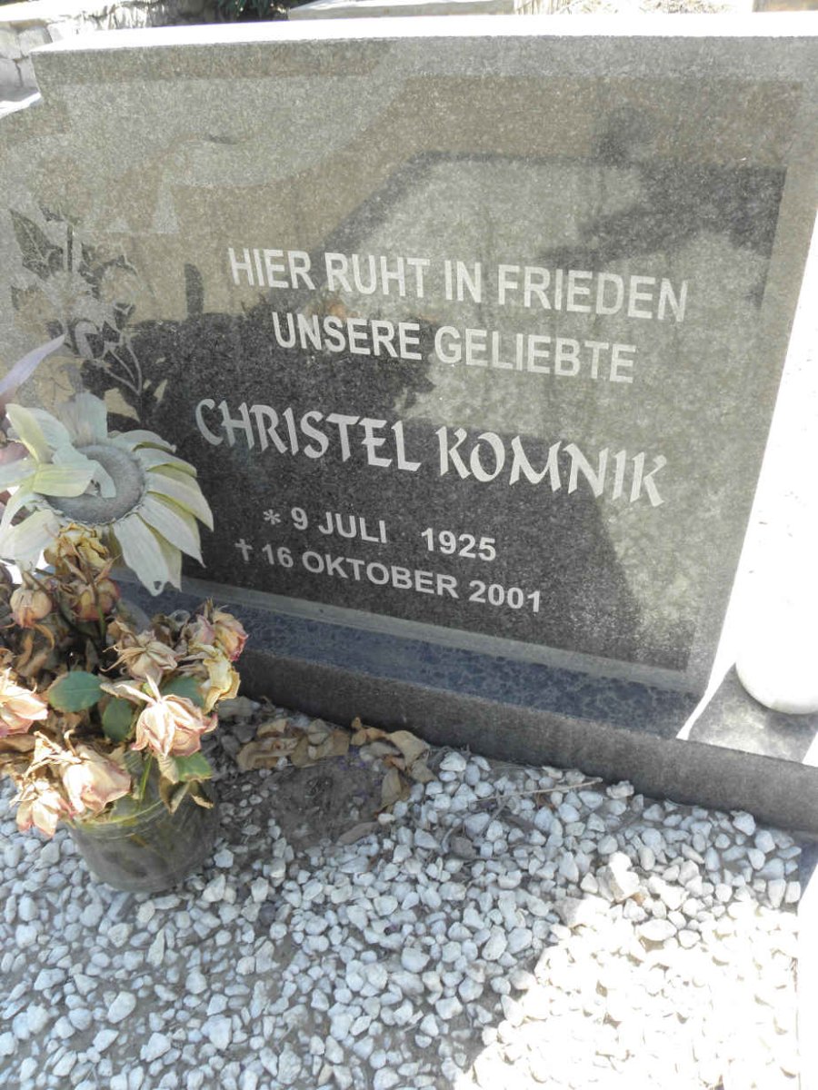 KOMNIK Christel 1925-2001