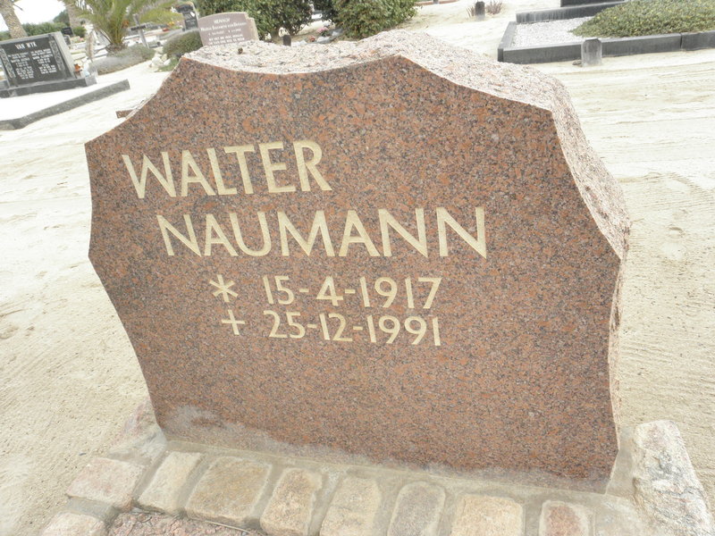 NAUMANN Walter 1917-1991
