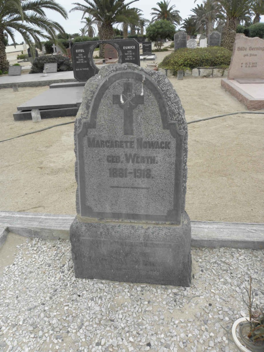 NOWACK Kurt Ernst Adolf 1878-1944 &amp; Margarete WERTH 1881-1918