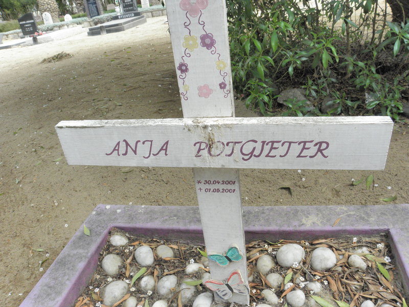 POTGIETER Anja 2001-2001