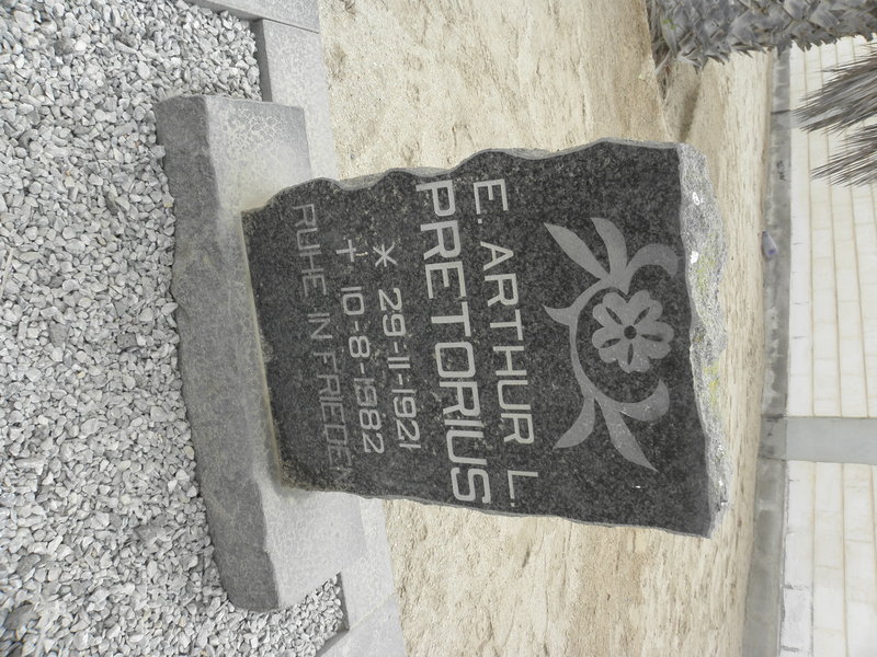 PRETORIUS E. Arthur L. 1921-1982