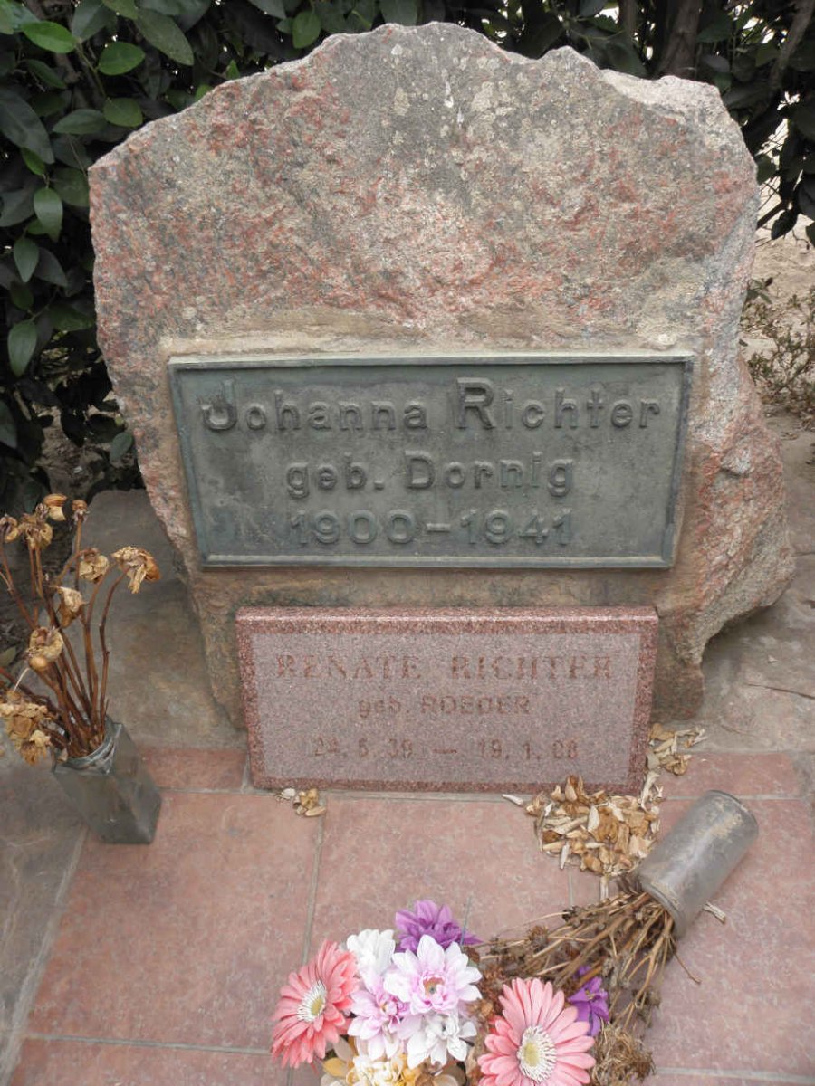 RICHTER Johanna nee DORNIG 1900-1941 :: RICHTER Renate nee ROEDER 1939-2008