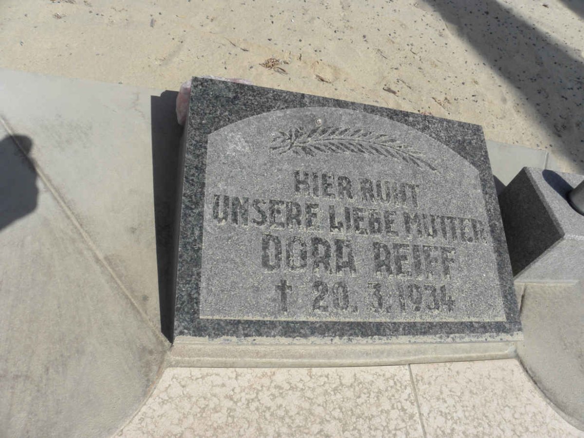 REIFF Dora -1934