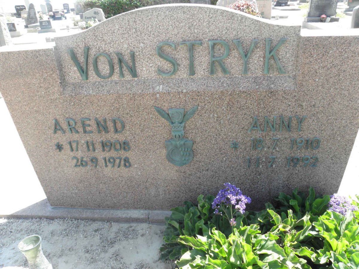 STRYK Arend, von 1908-1978 &amp; Anny 1910-1997