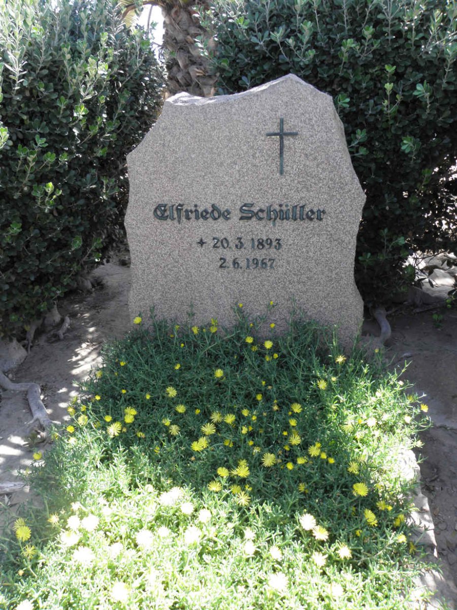 SCHÜLLER Elfriede 1893-1967