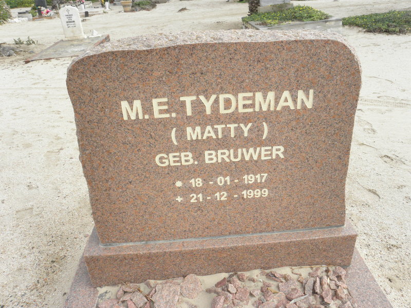 TYDEMAN M.E. nee BRUWER 1917-1999