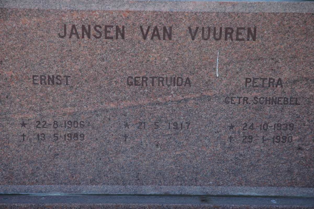 VUUREN Jansen van ::  SCHNEBEL