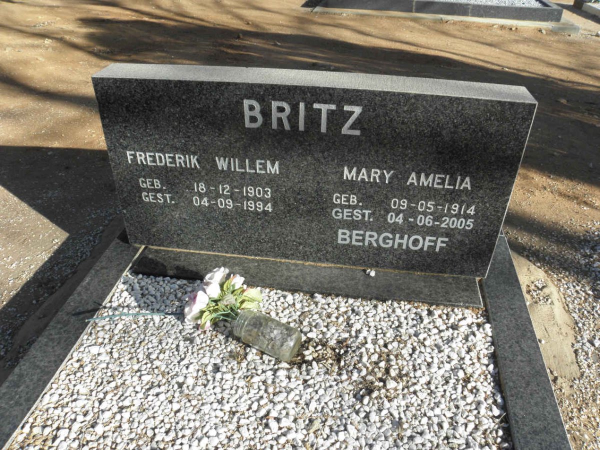 BRITZ Frederik Willem 1903-1994 &amp; Mary Amelia BERGHOFF 1914-2005