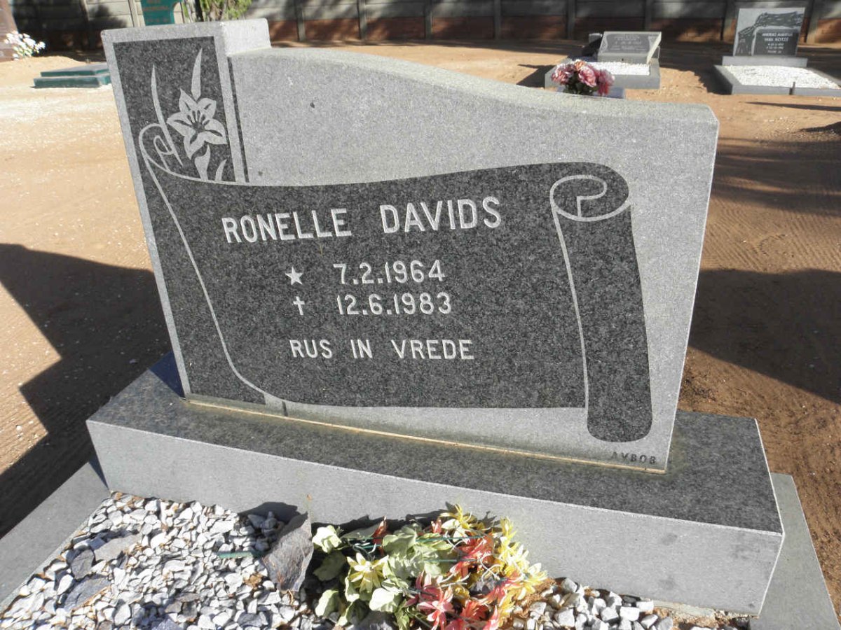 DAVIDS Ronelle 1964-1983