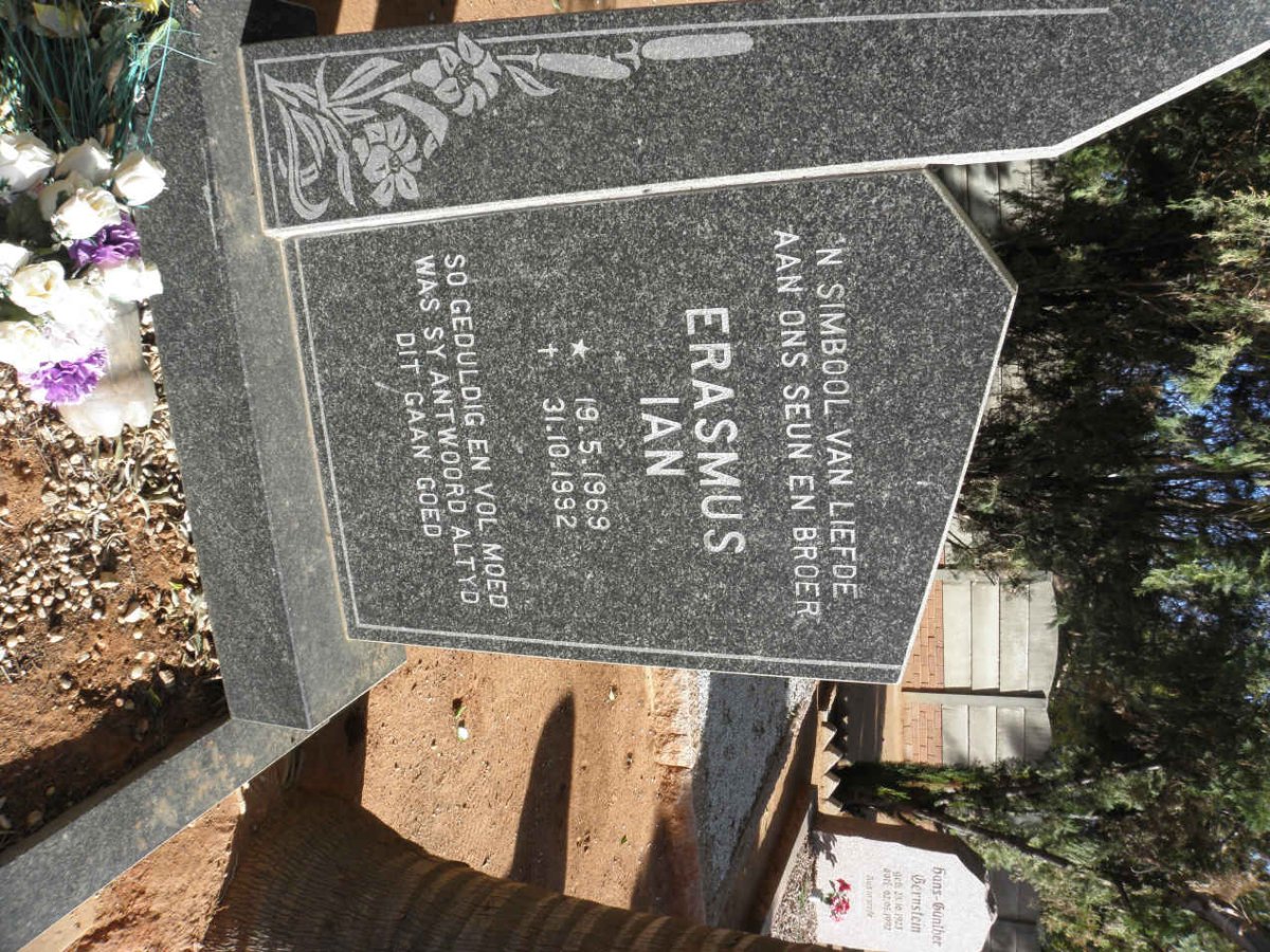ERASMUS Ian 1969-1992