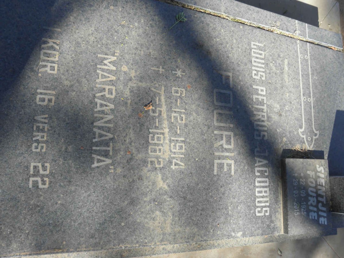 FOURIE Louis Petrus Jacobus 1914-1982 :: FOURIE Sientjie 1925-2015