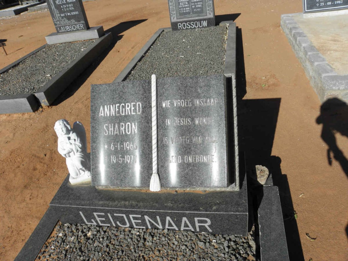 LEIJENAAR Annegred Sharon 1966-1977