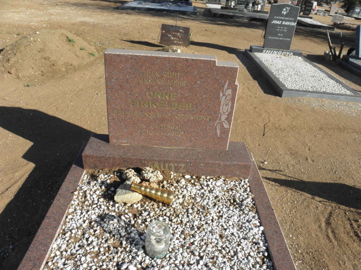 MUTZ Onne Finkeldeh nee STEINSTRA-TOUSSAINT 1931-2003