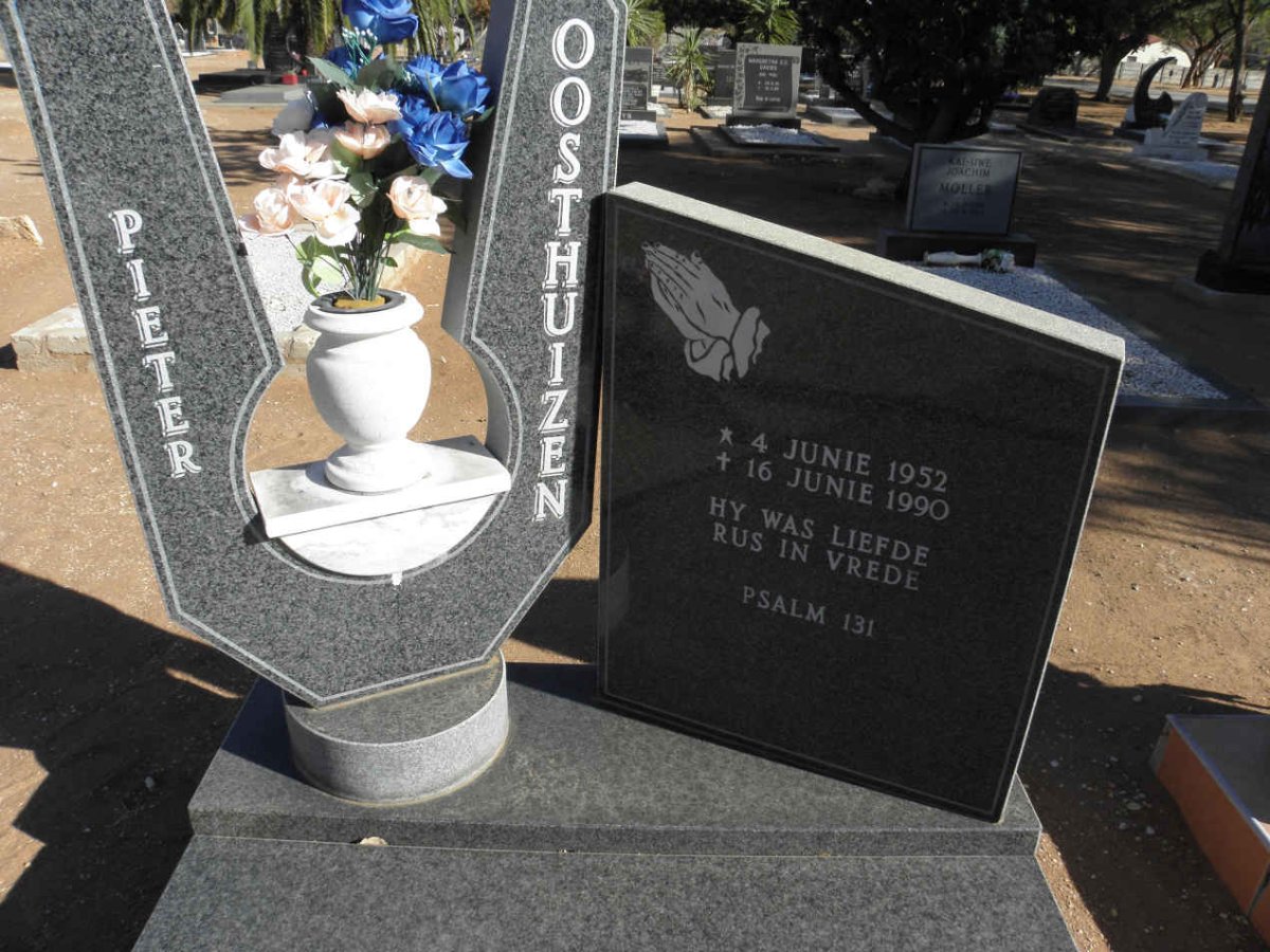 OOSTHUIZEN Pieter 1952-1990