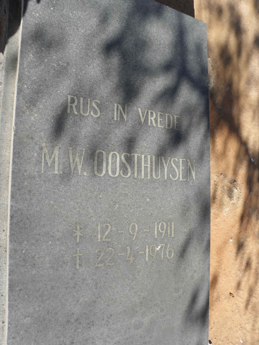 OOSTHUYSEN M.W. 1911-1976
