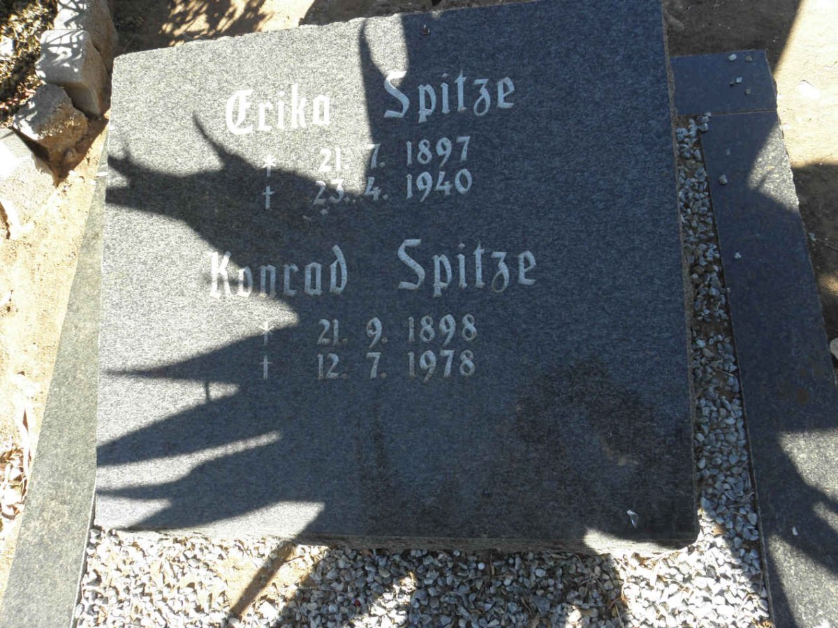SPITZE Konrad 1898-1978 &amp; Erika 1897-1940