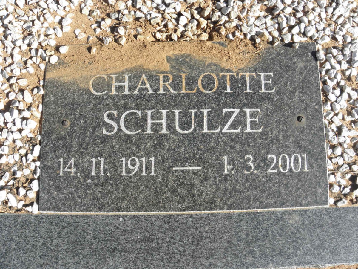 SCHULZE Charlotte 1911-2001
