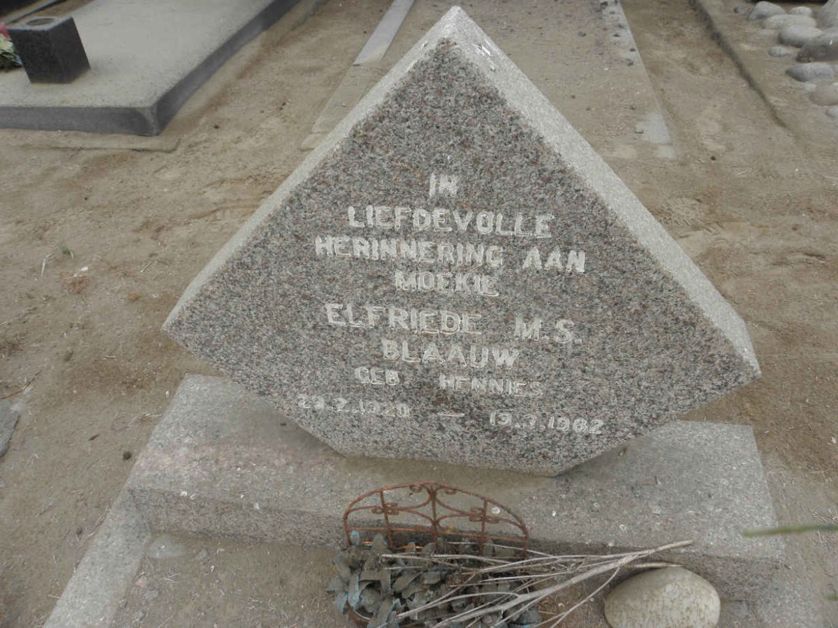 BLAAUW Eflriede M.S. nee HENNIES 1920-1962