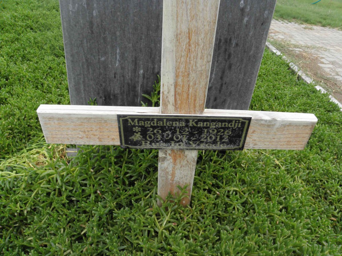 KANGANDJI Magdalena 1926-2012