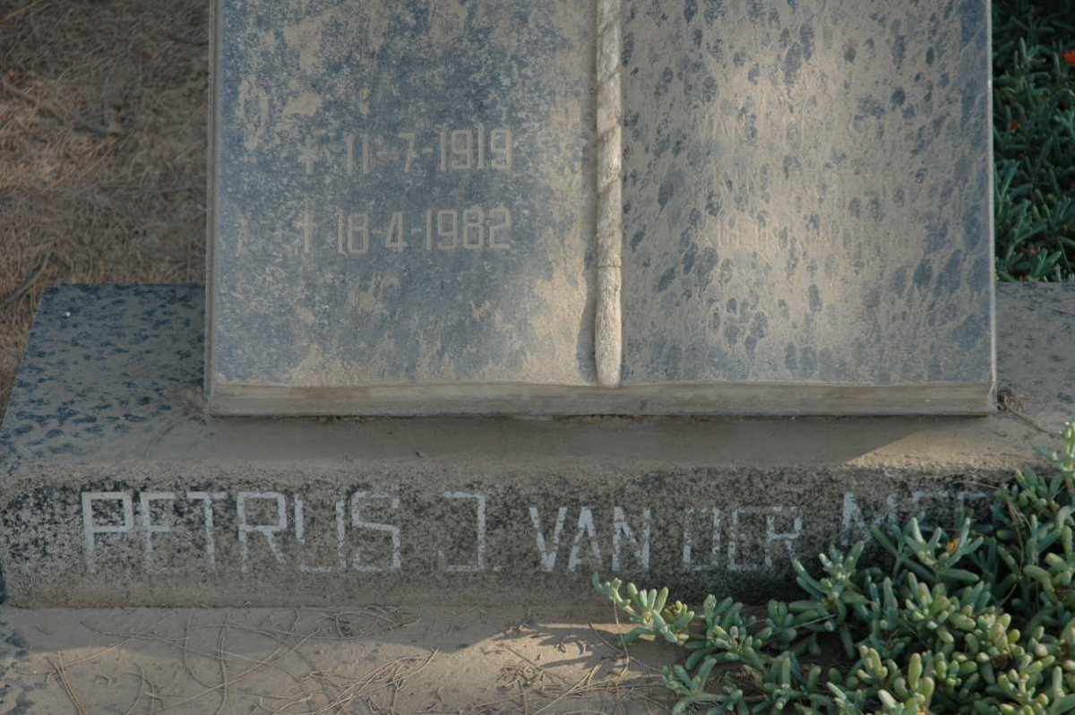 ME? Petrus J., van der 1919-1982