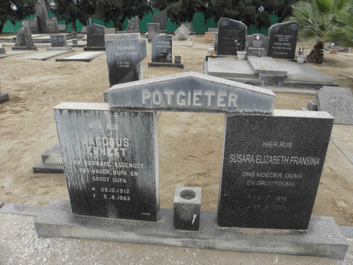 POTGIETER Jacobus Ernest 1912-1983 &amp; Susara Elizabeth Fransina 1918-2001