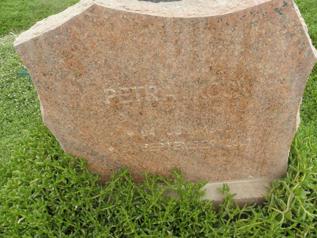 SKOON Petra