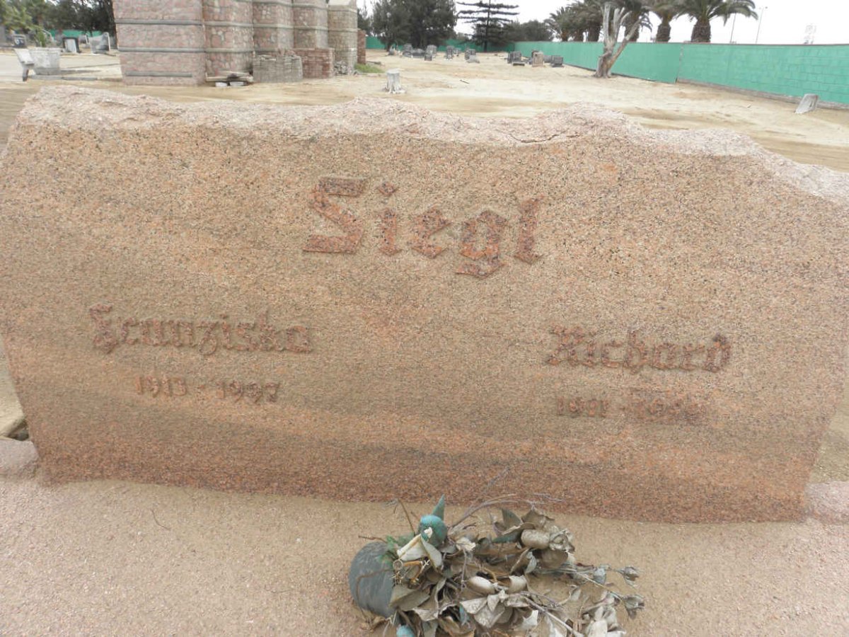SIEGL Richard 1911-1996 &amp; Franziska 1913-1997