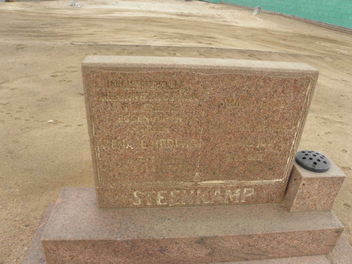 STEENKAMP Renate Hedwig 1954-1997